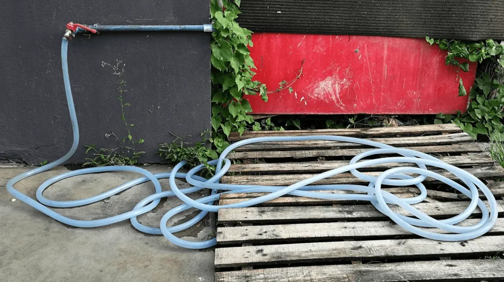 featured image of noisy water pipes