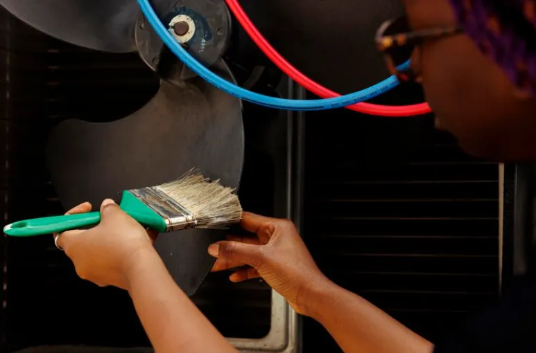 AC-blowing-warm-air-sometimes-because-of-an-issue-in-the-condenser-fan