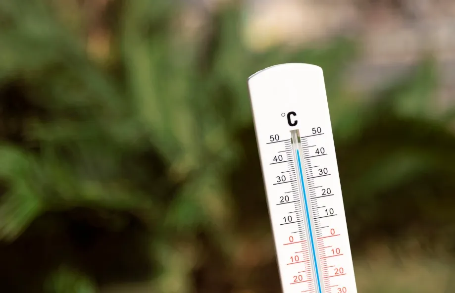 Check the spa temperature before entering