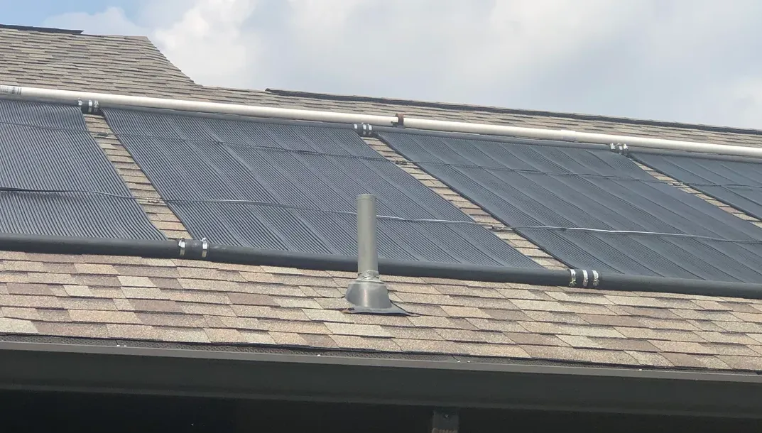 Pool Heat Pumps and Solar PV Integration: Run Your Pool on Sunshine