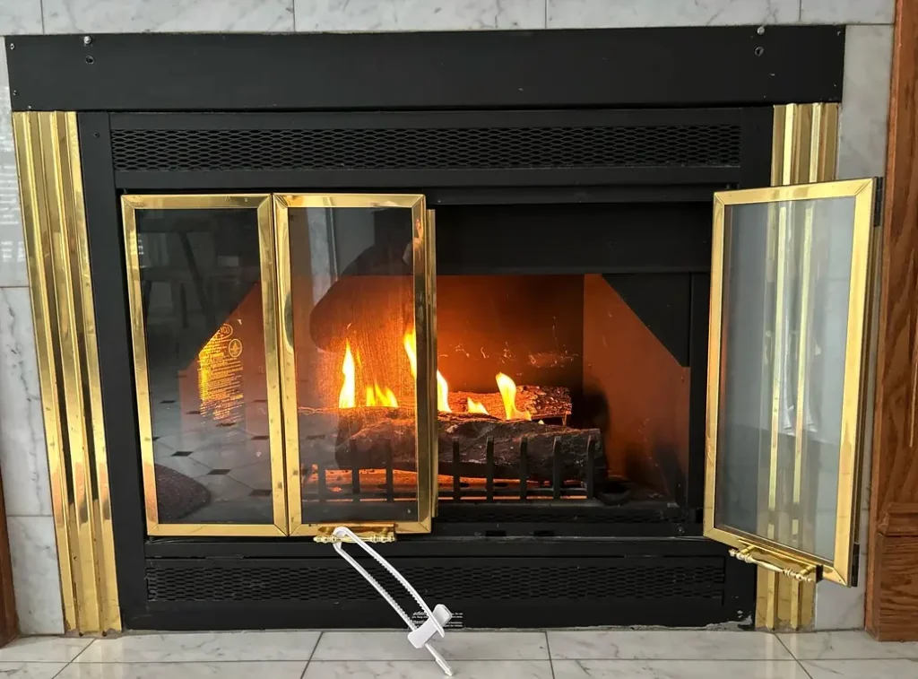 A gas fireplalce